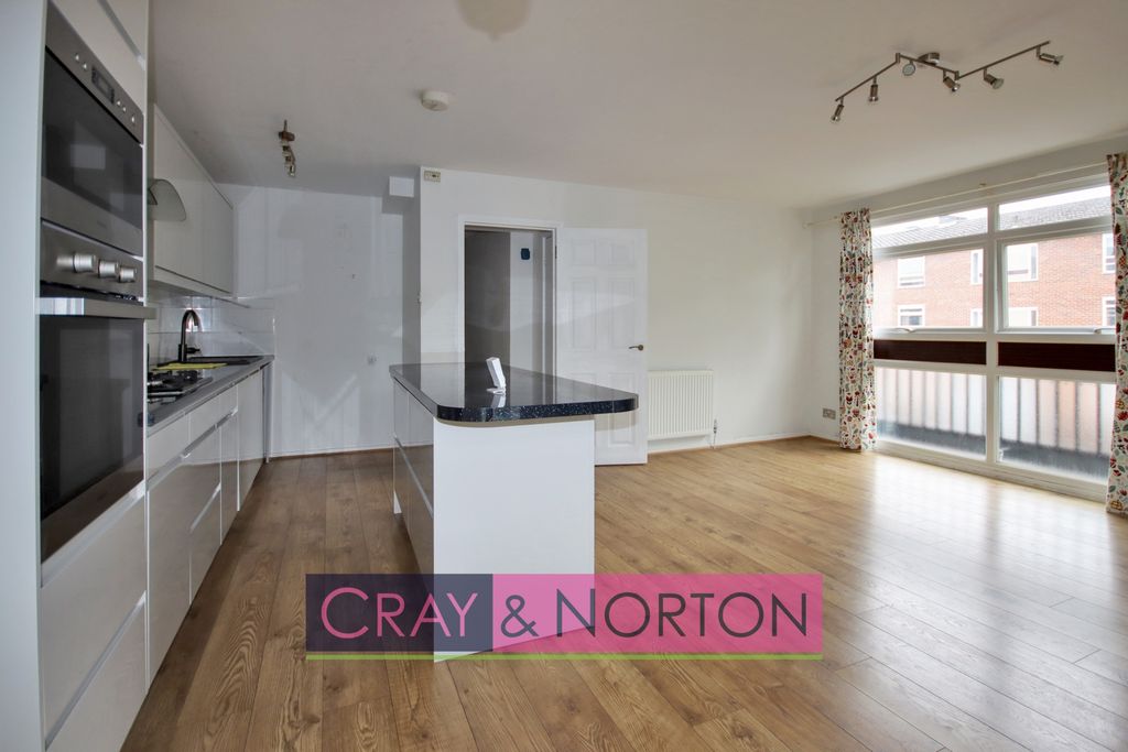 Property photo 3 of 8 Photo 2