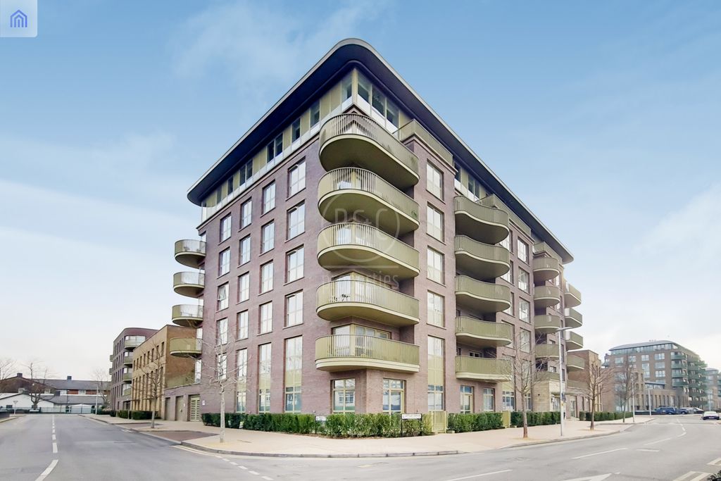 Property photo 1 of 10 Photo 02