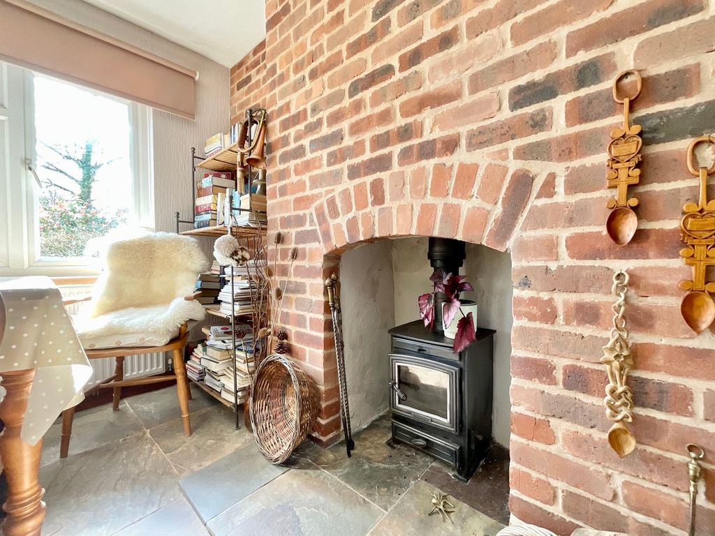 Property photo 3 of 23