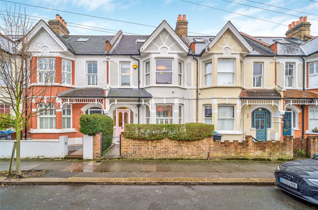 Property photo 2 of 16 Picture No. 19