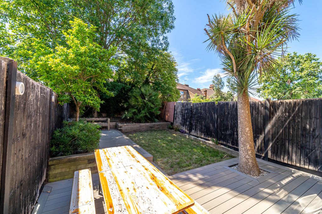 Property photo 2 of 13 Ndb08706