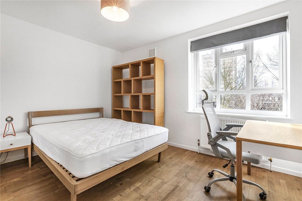 Property photo 3 of 16 Bedroom