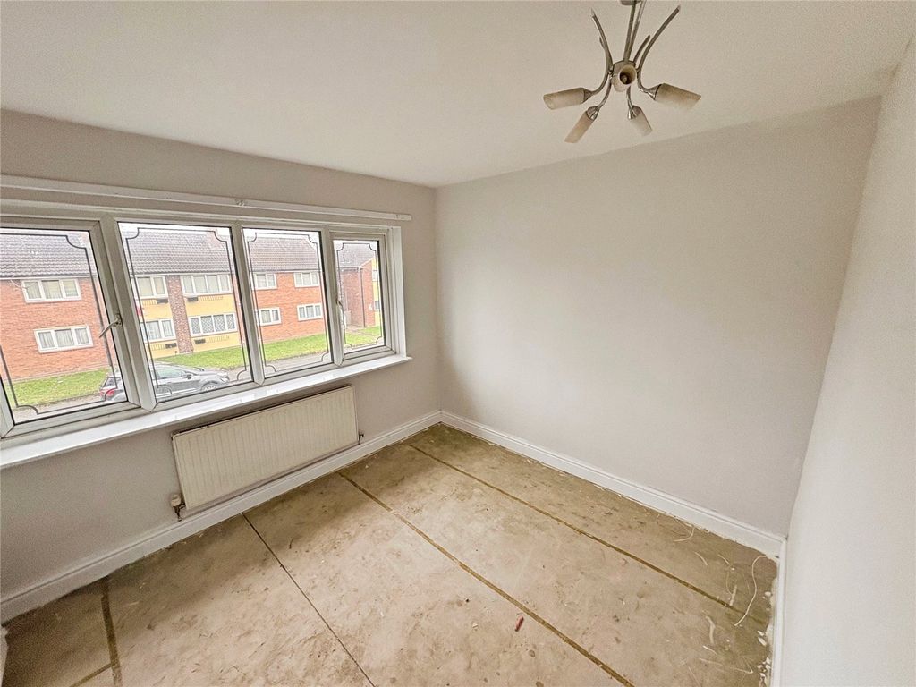 Property photo 3 of 6 Living Room