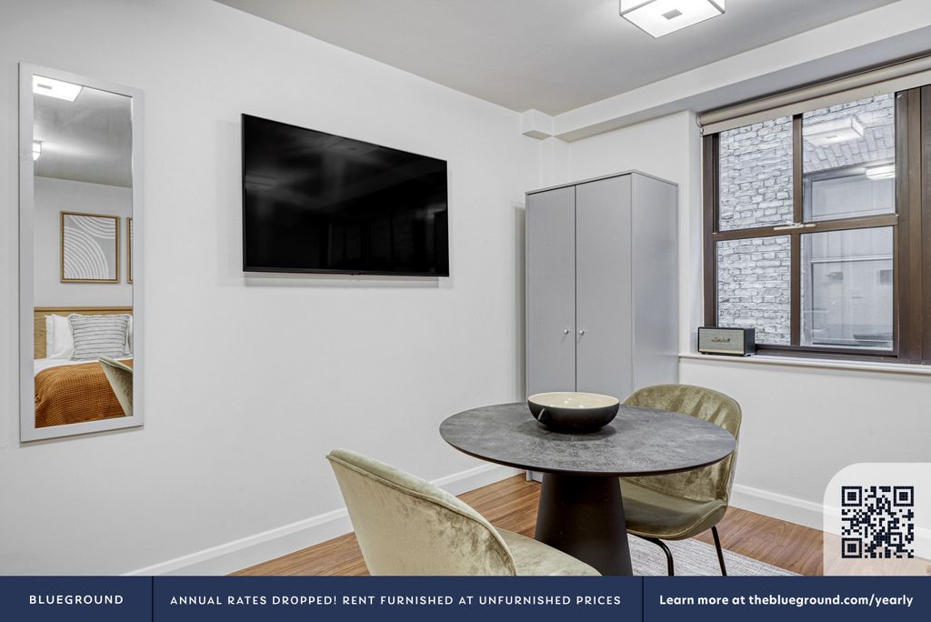 Property photo 3 of 14 Dining Area