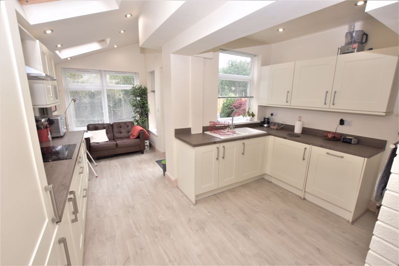 Property photo 3 of 22 Kitchen