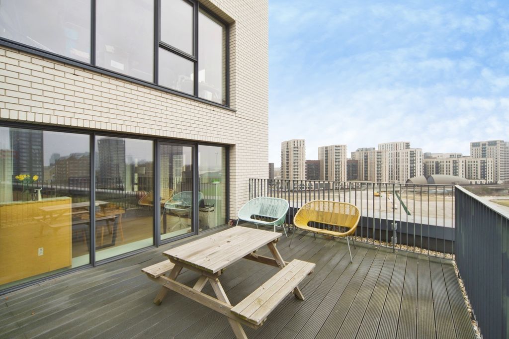 Property photo 1 of 21 Pbox-Img.Jpg