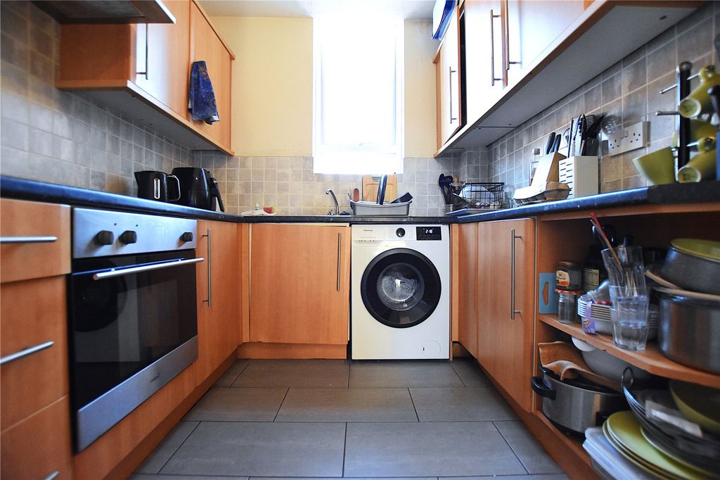 Property photo 2 of 11 Picture No. 05