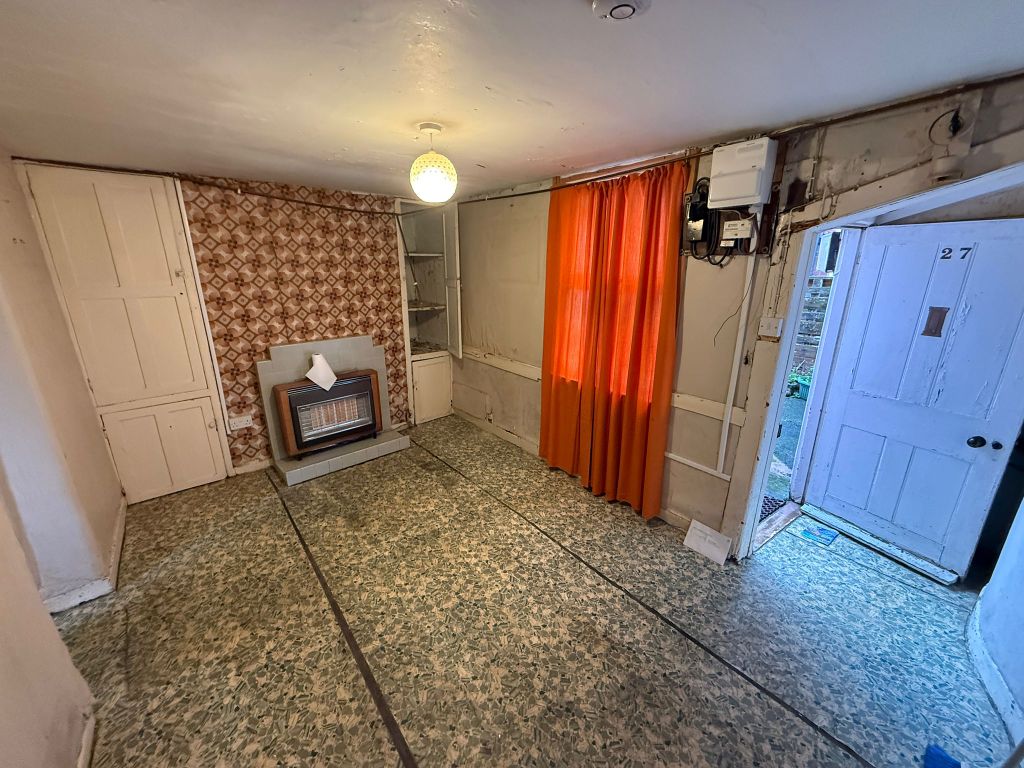 Property photo 2 of 11