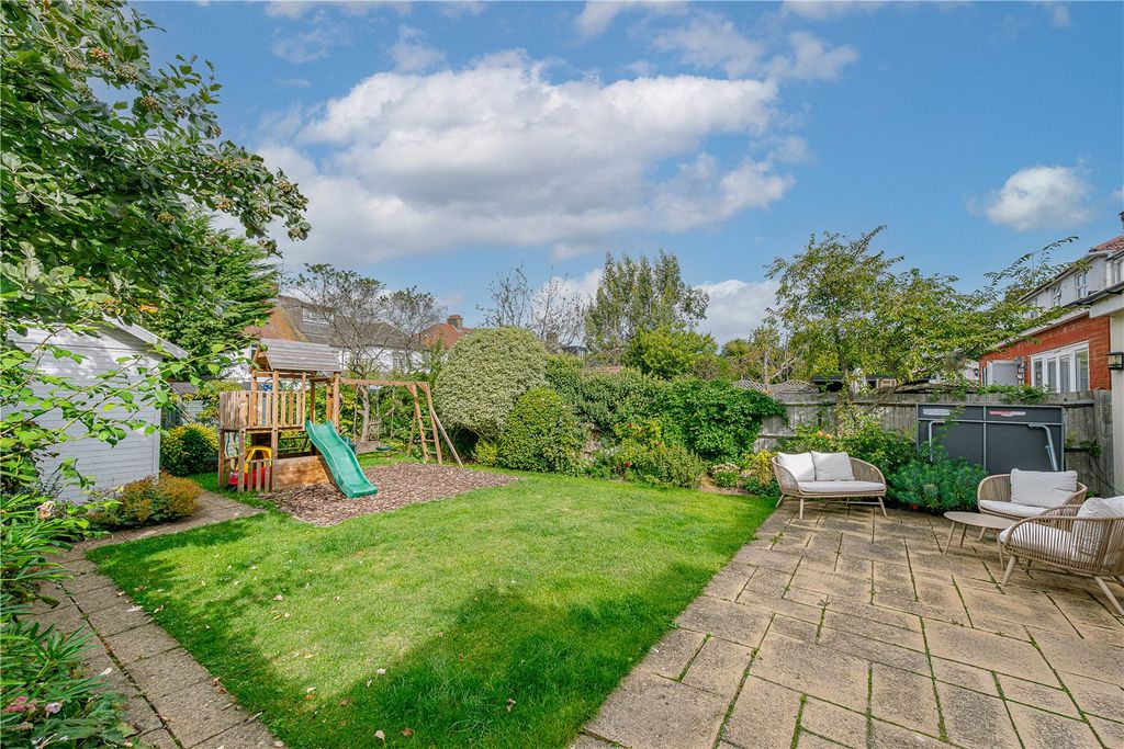 Property photo 2 of 29 Picture No. 30