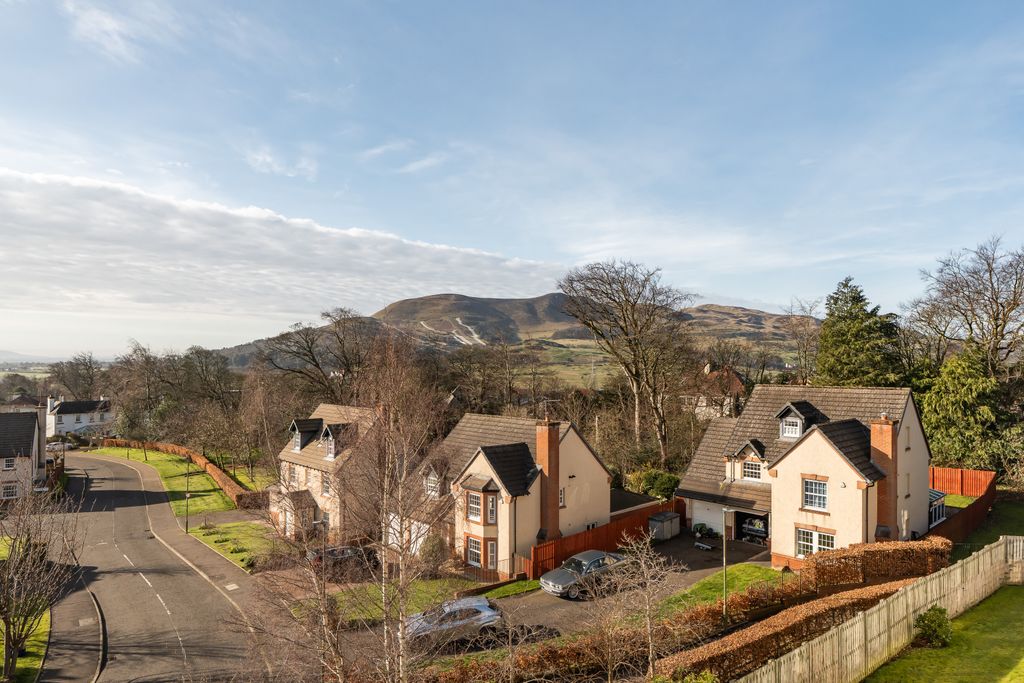 Additional image 21 of 2 bed flat for sale19/4 Margaret Rose Drive, Edinburgh EH10