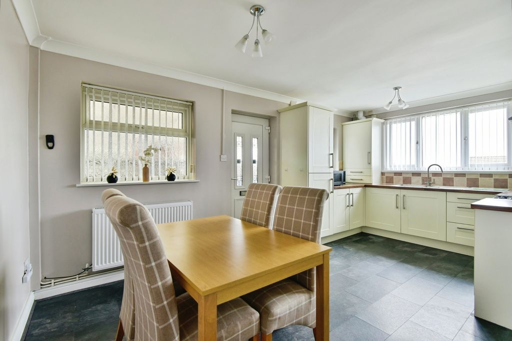 Property photo 2 of 18 Pbox-Img.Jpg