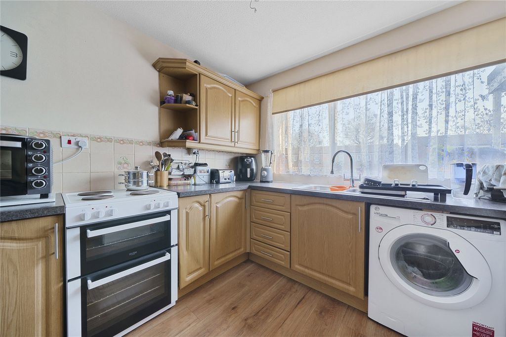 Property photo 3 of 16 Picture No. 14