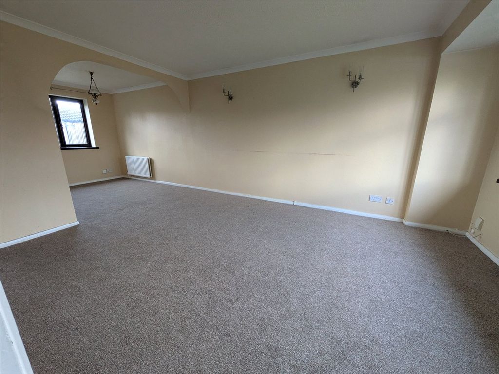 Property photo 3 of 8 Picture No. 06