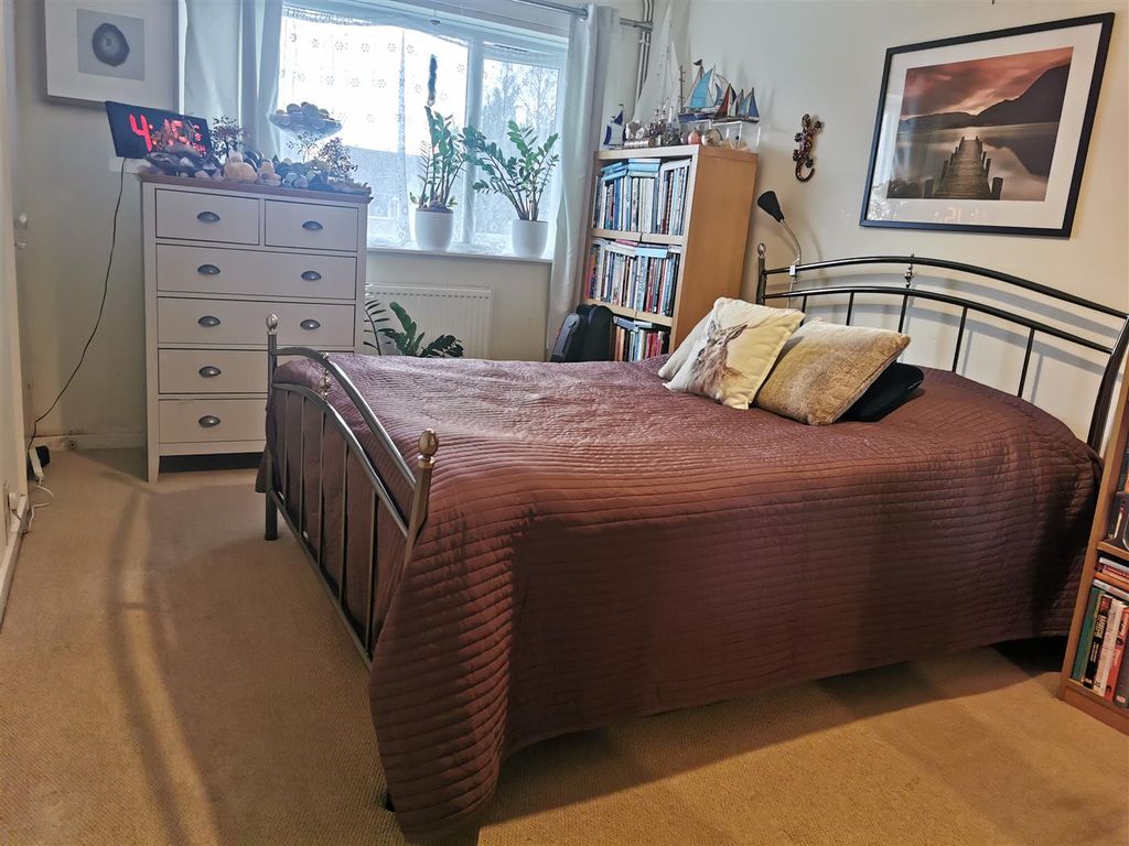 Property photo 3 of 5 Master Bedroom