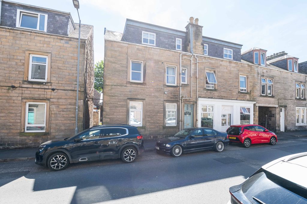 Property photo 1 of 31