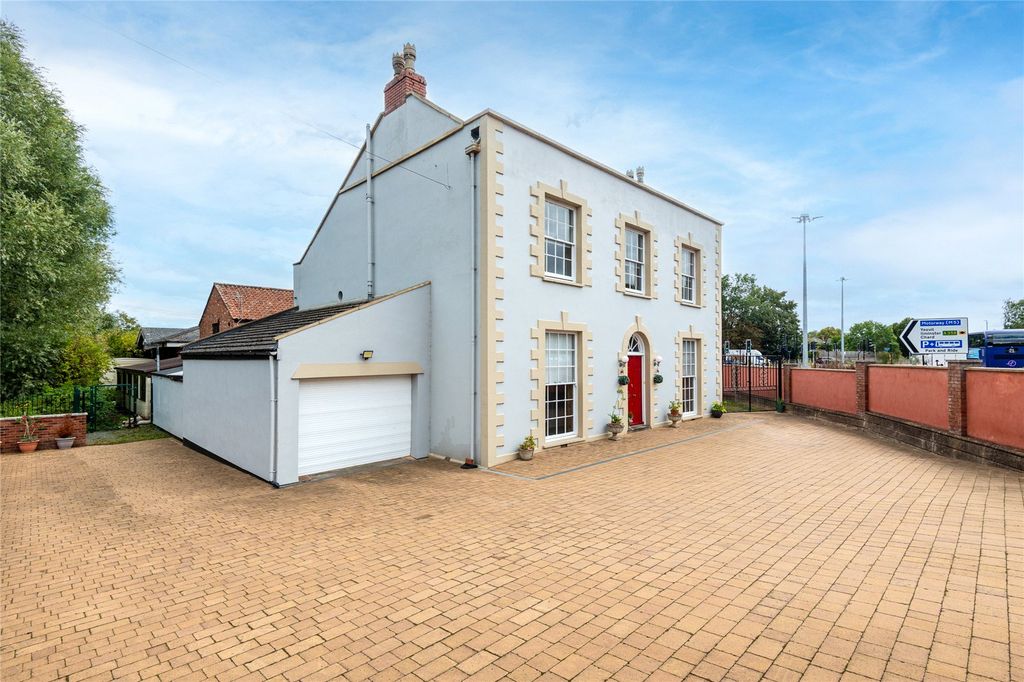 Property photo 2 of 43 Picture No. 34