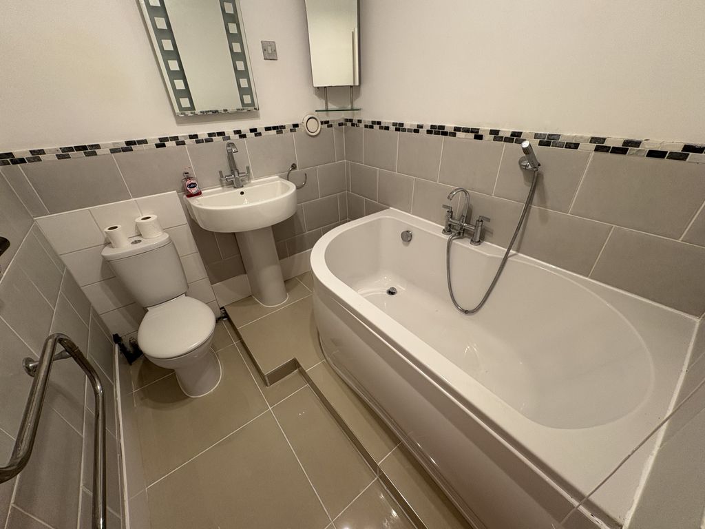 Property photo 3 of 10 Gallery