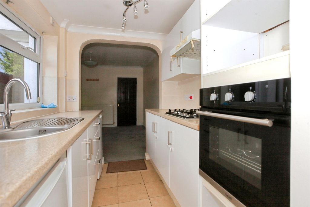 Property photo 2 of 19