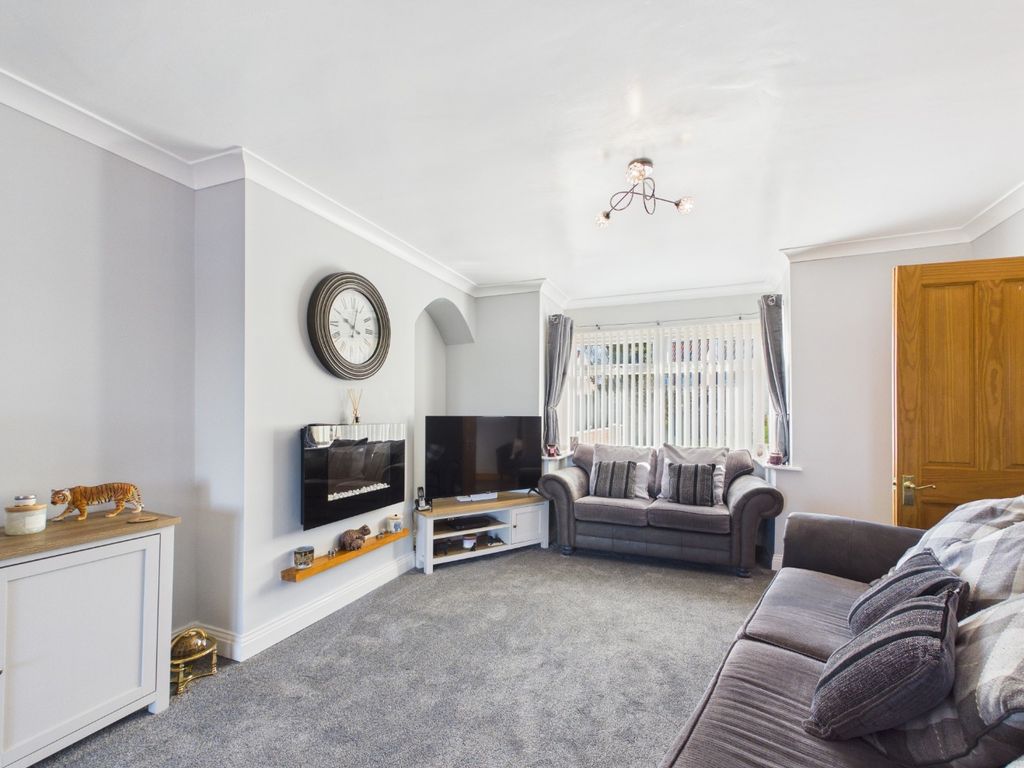 Property photo 3 of 23 4995324