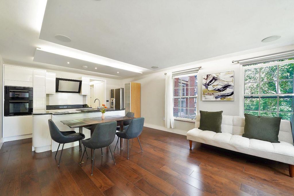 Property photo 1 of 18 Eden Harper Upper Tulse Hill
