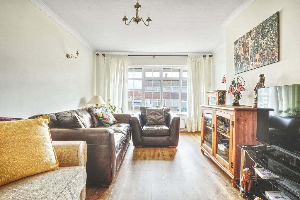 Property photo 2 of 12
