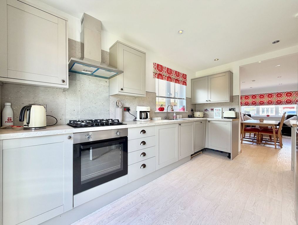 Property photo 3 of 29