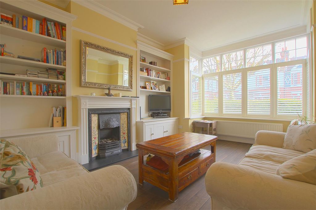 Property photo 3 of 13