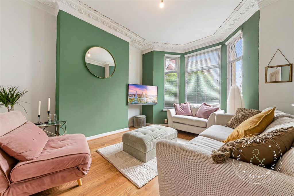 Property photo 2 of 35 Brunswick-Street-16.Jpg