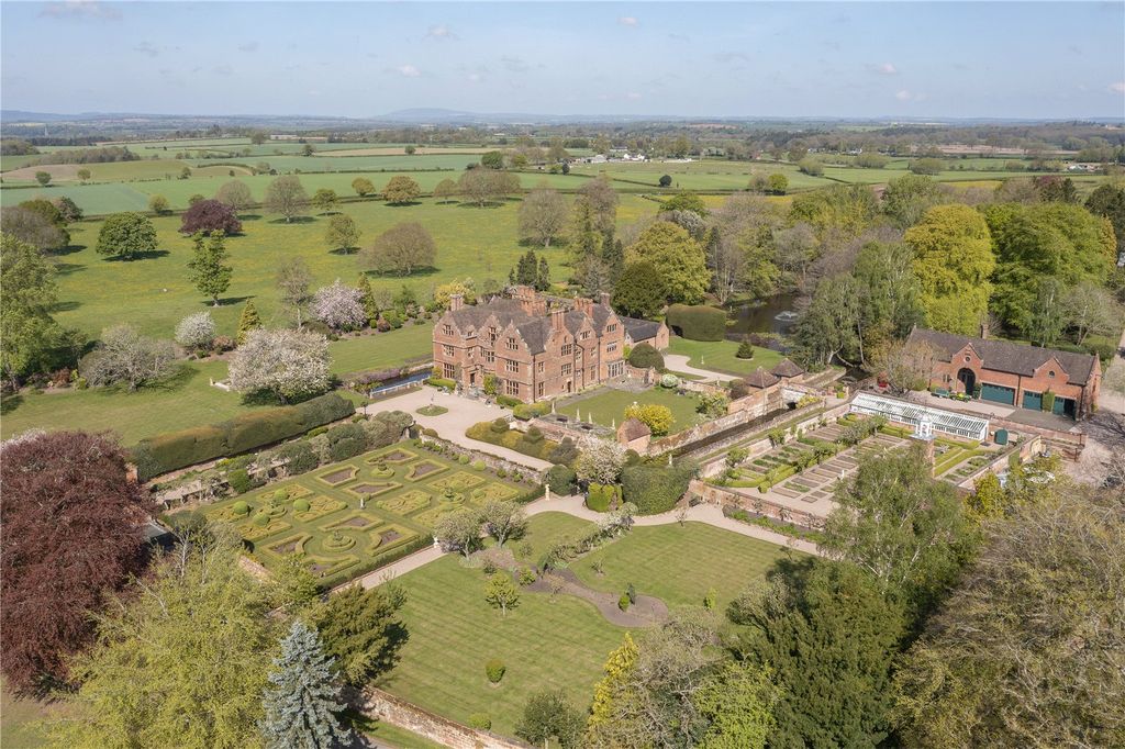 9 bed detached house for saleClaverley, Shropshire WV5