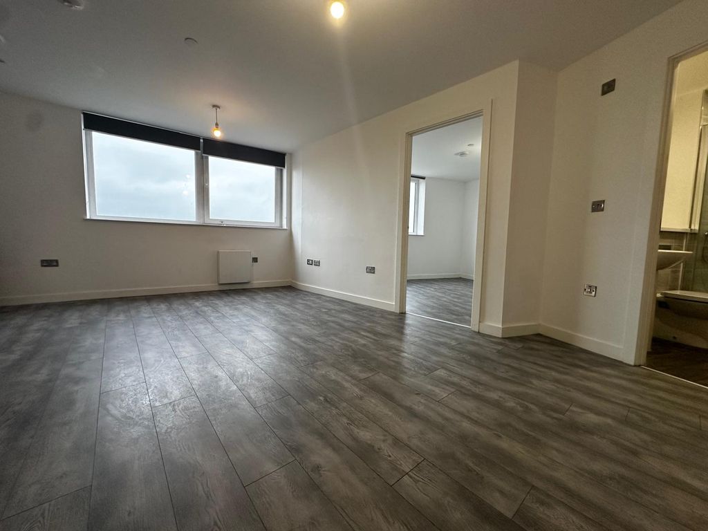 Property photo 3 of 4