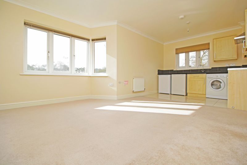 Property photo 2 of 8 Photo 12