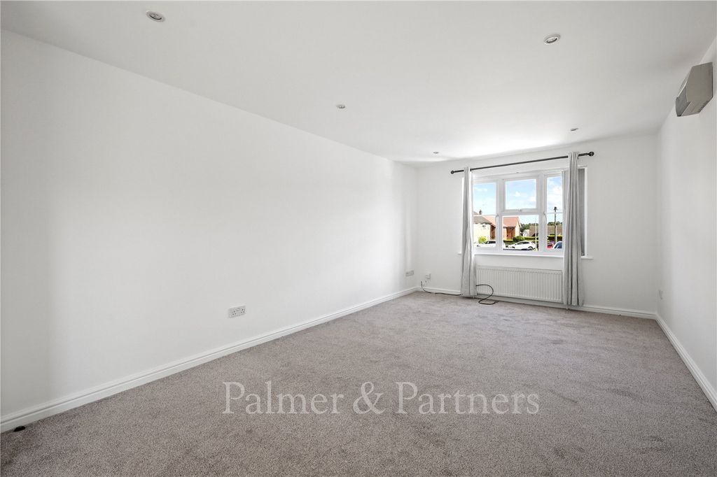 Property photo 3 of 12 Picture No. 18