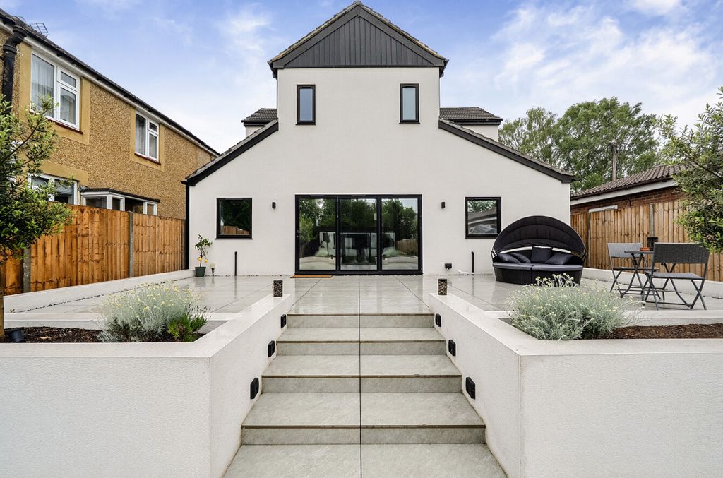 Property photo 2 of 20 1462952-4-6A0c2Ed...