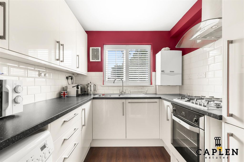 Property photo 3 of 15