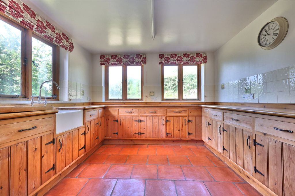 Property photo 2 of 30 Picture No. 60