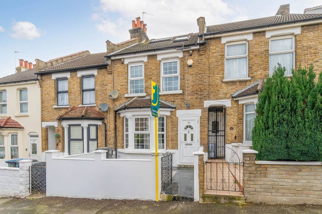 Property photo 2 of 21