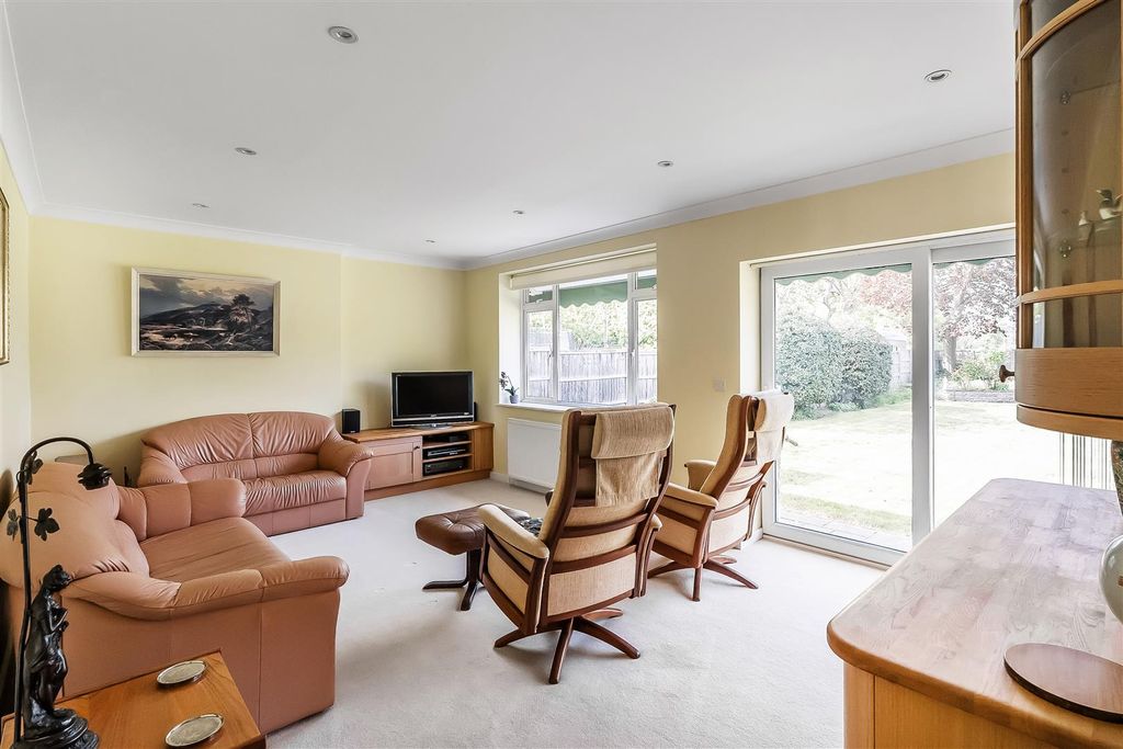 Property photo 3 of 22 31A-Woodfield-Lane-14.Jpg
