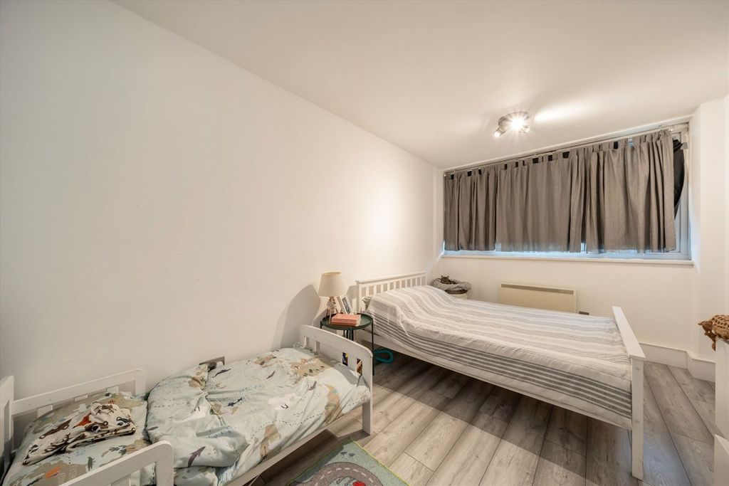 Property photo 3 of 4