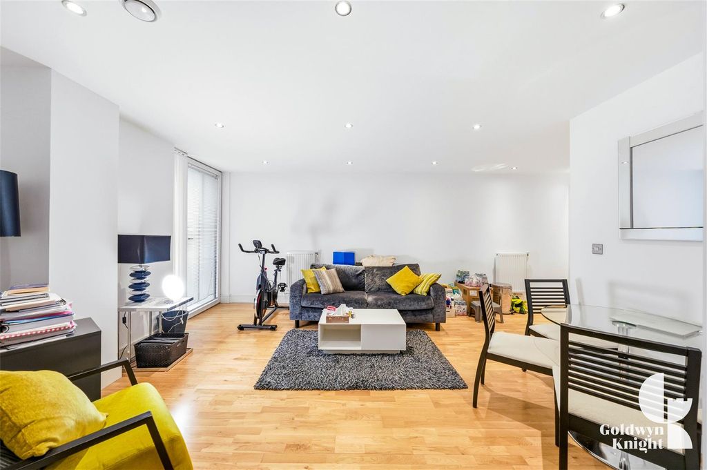 Property photo 1 of 17 Photos-13.Jpg