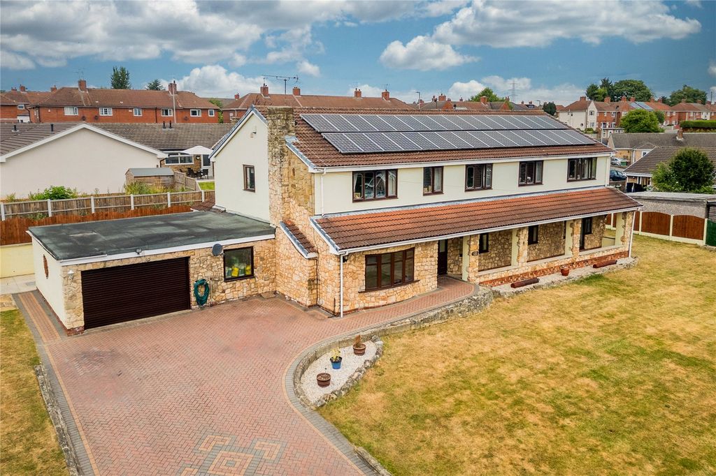 Property photo 1 of 56 Picture No. 74