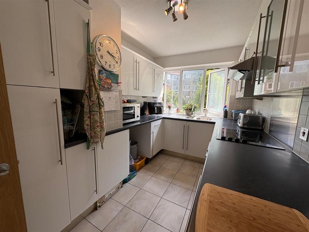 Property photo 1 of 14 Kitchen