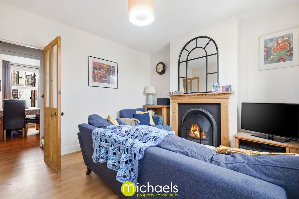 Property photo 2 of 13