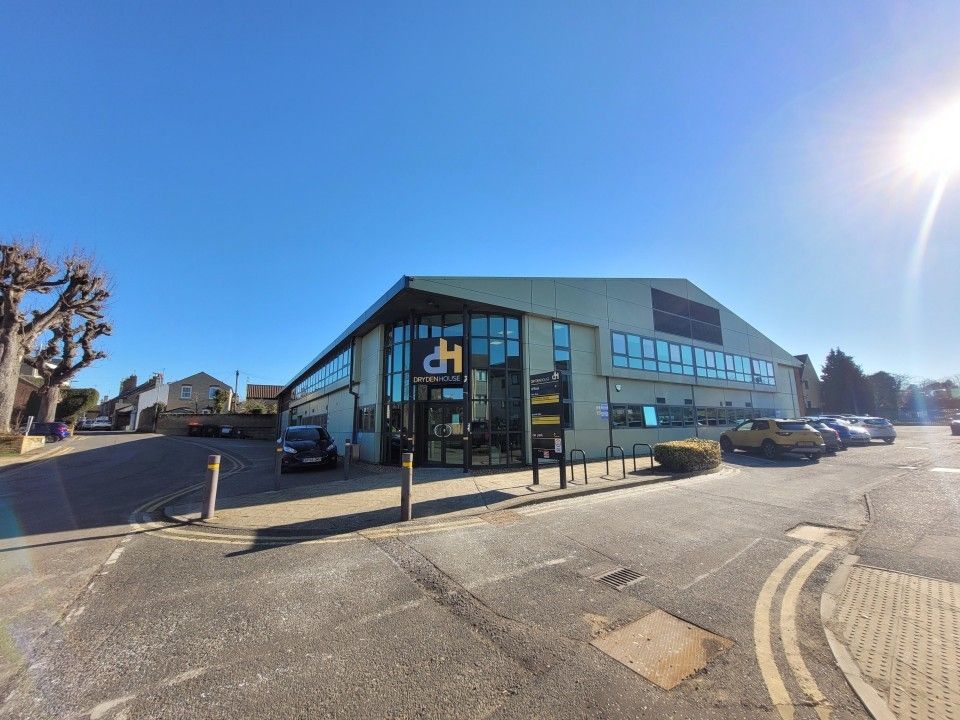 Property photo 1 of 9 Photo 9