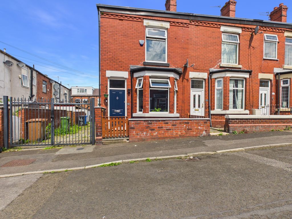 Property photo 1 of 18 Cam03729G0-Pr0321-Still022