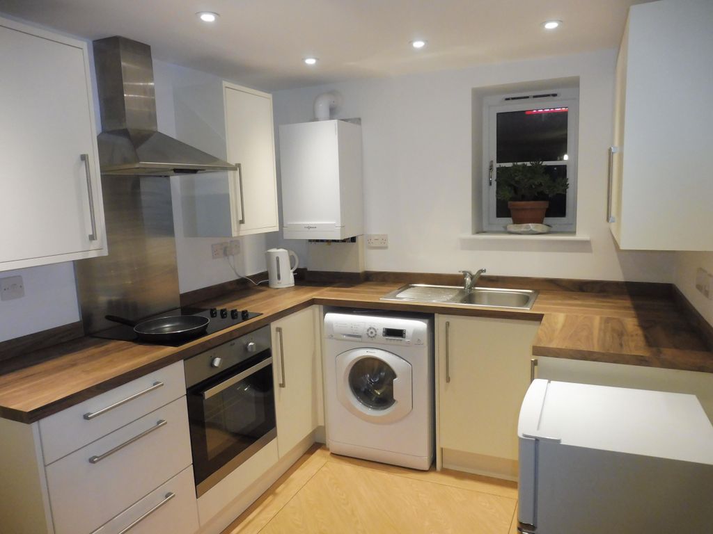 Property photo 2 of 4 Kitchen