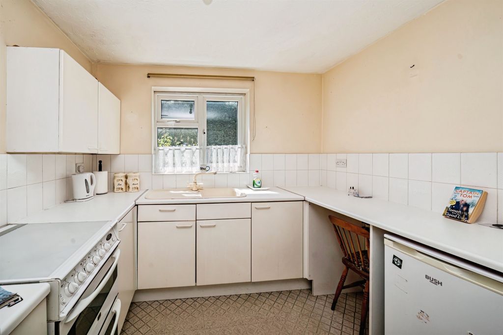 Property photo 2 of 20