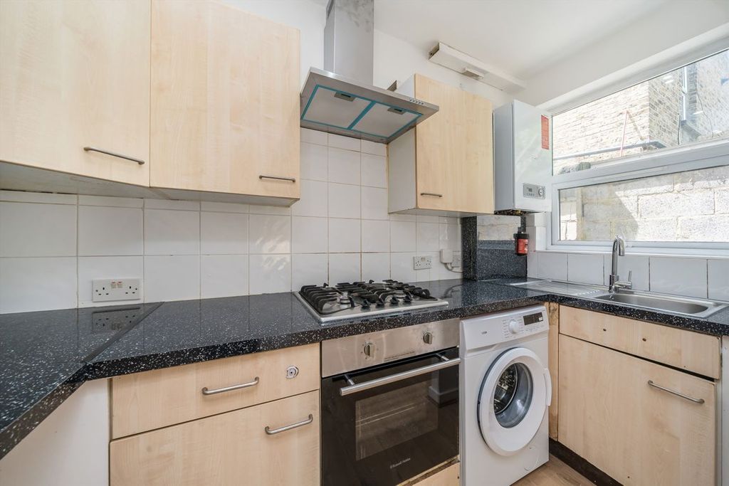 Property photo 2 of 4