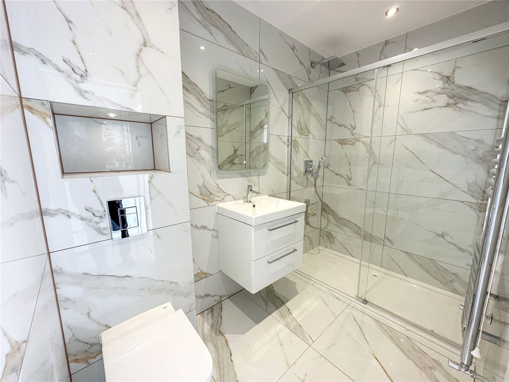 Property photo 3 of 5 Picture No. 02