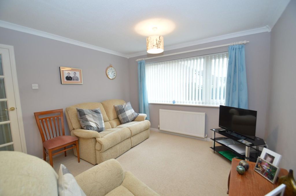 Property photo 3 of 20 Lounge/Diner