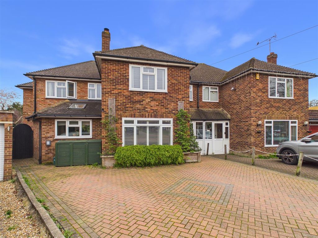 Property photo 1 of 18